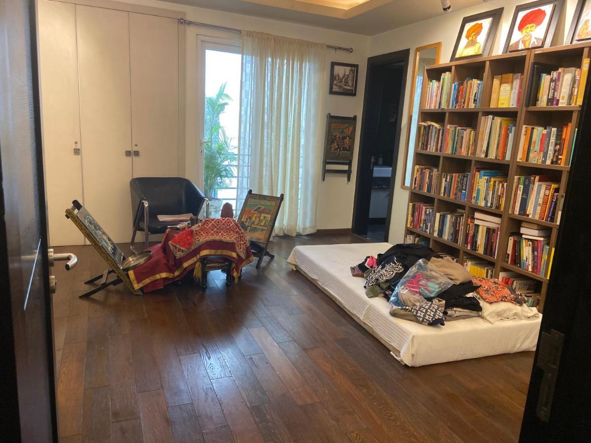 Bed and Breakfast Art House Vasant Vihar Нью-Дели Экстерьер фото